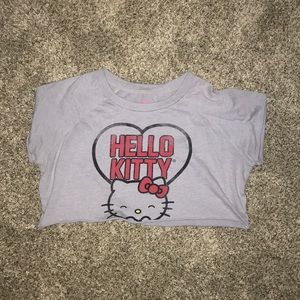 Adorable vintage Hello Kitty Cropped tee💖